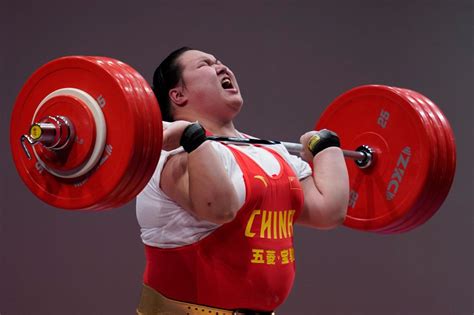 li wenwen weightlifting record.